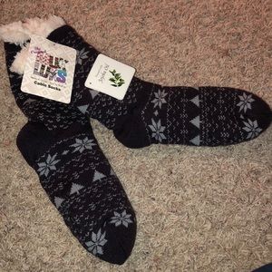 NEVER WORN Muck Luks Cabin Socks